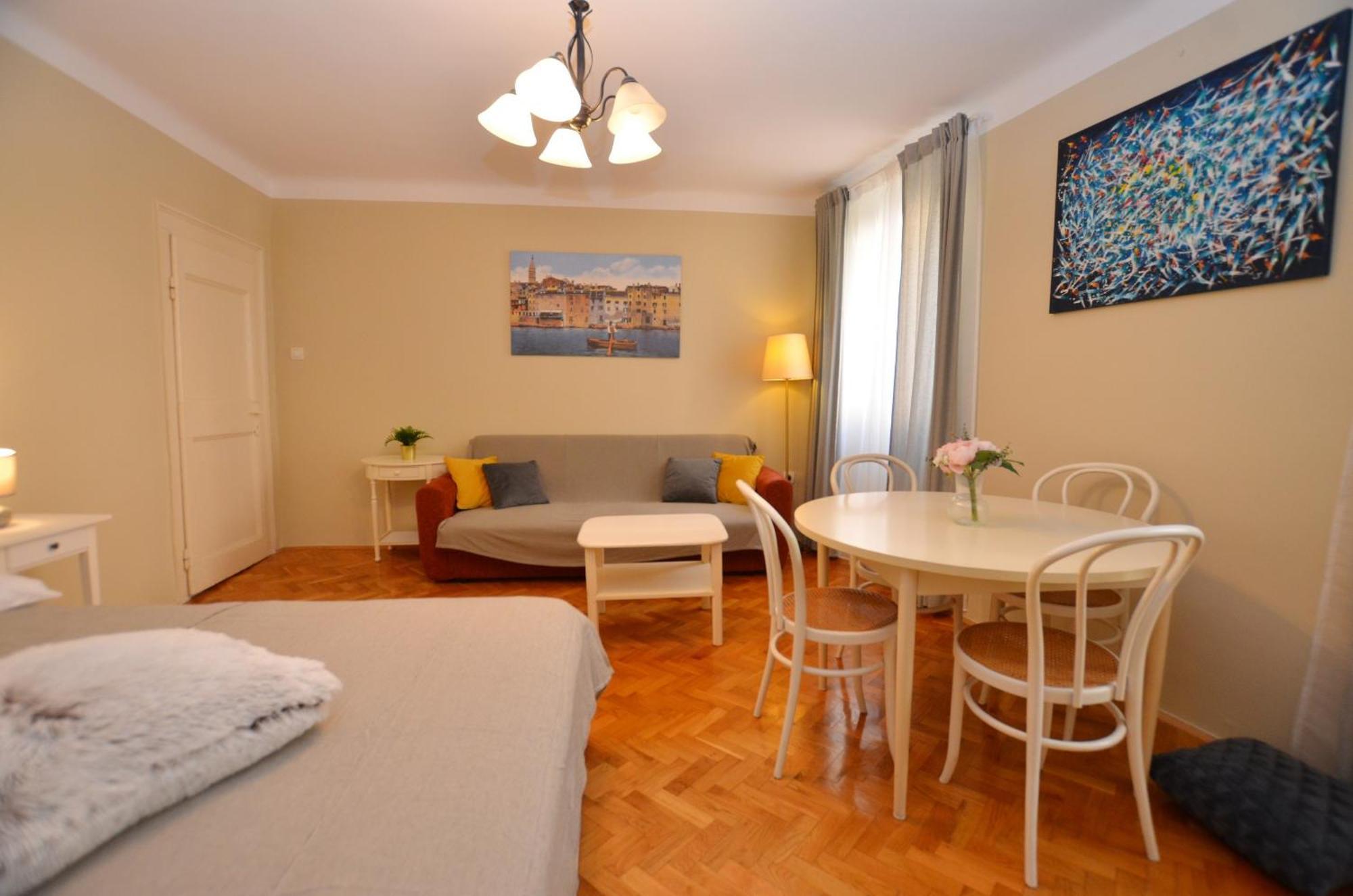 Amici Apartment